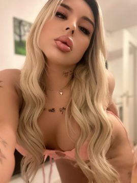 Julia Blondie