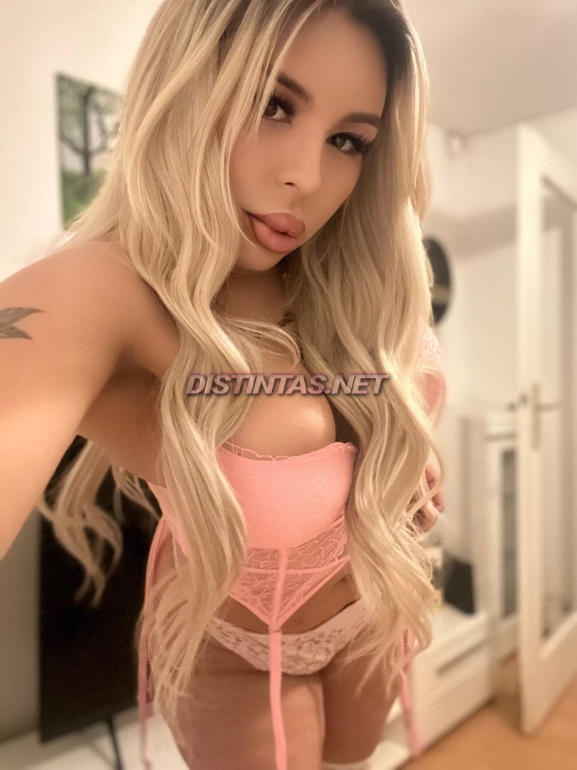 Julia Blondie