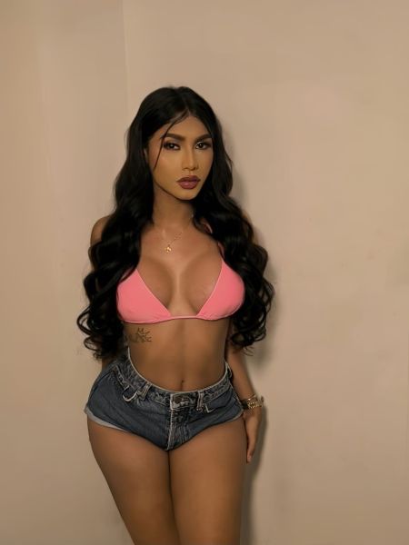 Hallo, ich bin Dayanara, exotische Latina, neu in deinem Land, ich bin bereit, all deinen Fetischen zu gefallen, aktiv, passiv, sehr heiß beim Sex, ich bin schmutzig, ich mag es, schwarzen Kuss zu geben, Penis zu lutschen, Arsch zu essen