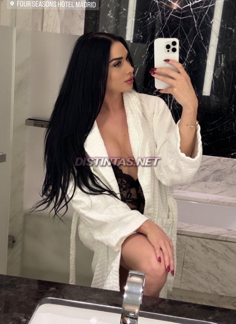 Vanessa Nakary