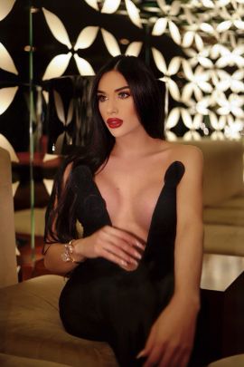 Vanessa Nakary
