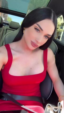 Vanessa Nakary