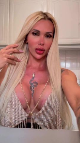 Nikole Jolie