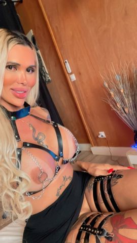 Nikole Jolie