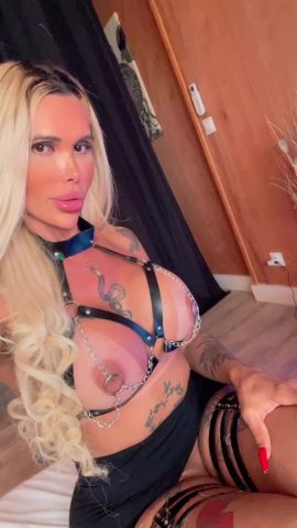 Nikole Jolie