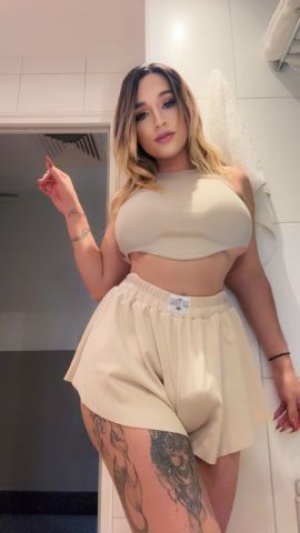 Yuvanna Dominatrix