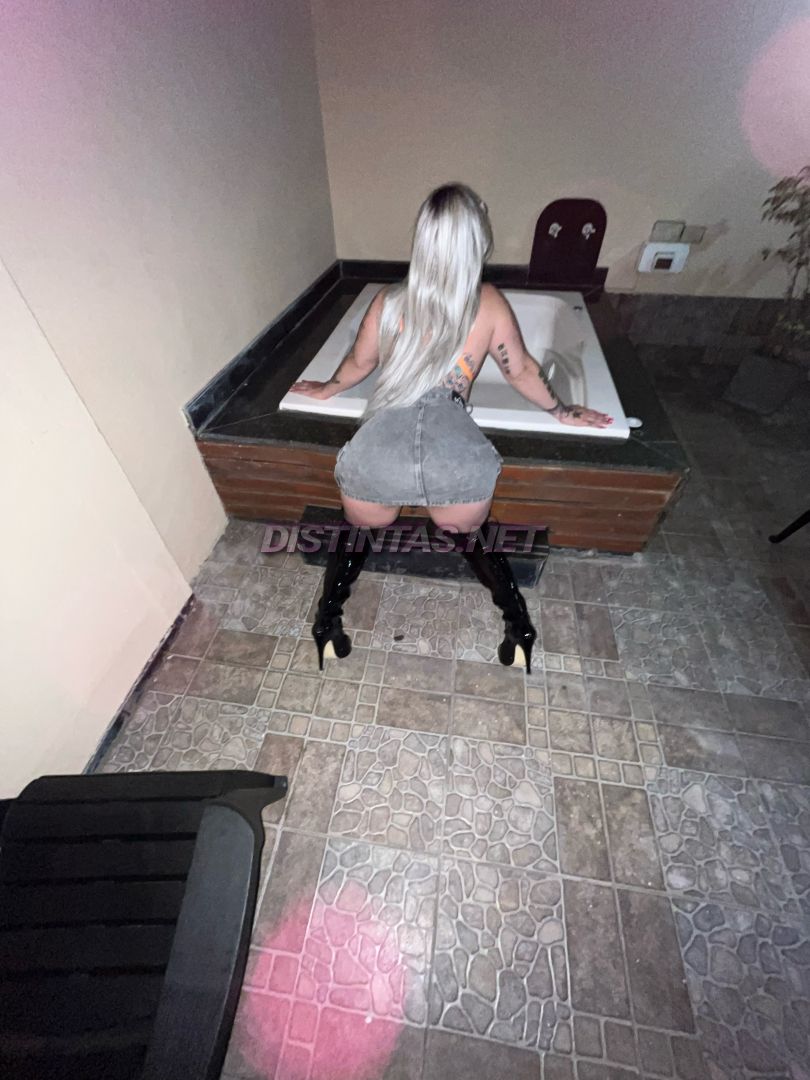 Nena Caliente