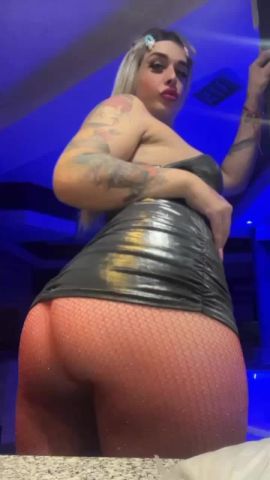 Nena Caliente