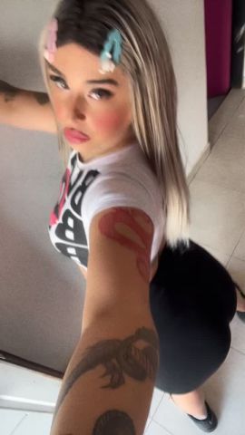 Nena Caliente