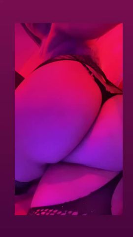 Nena Caliente