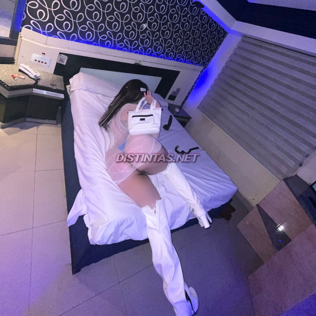 Nena Caliente