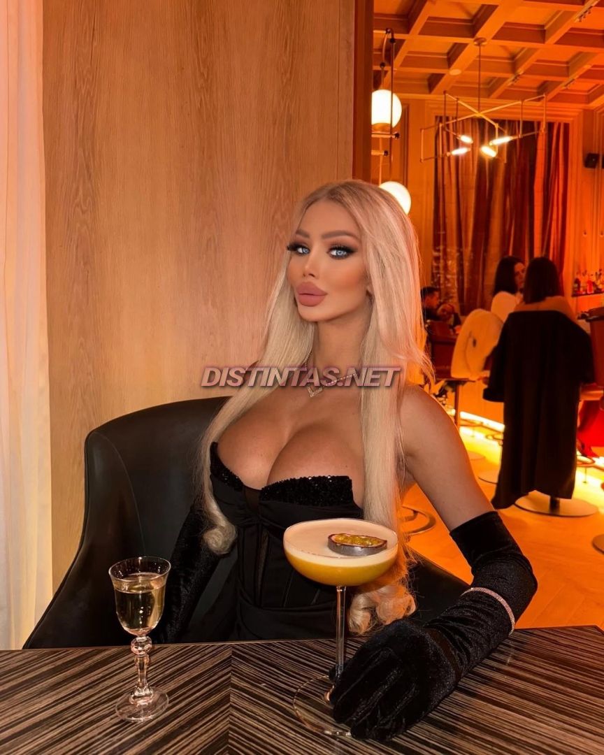 Qamar Barbie