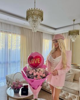 Qamar Barbie