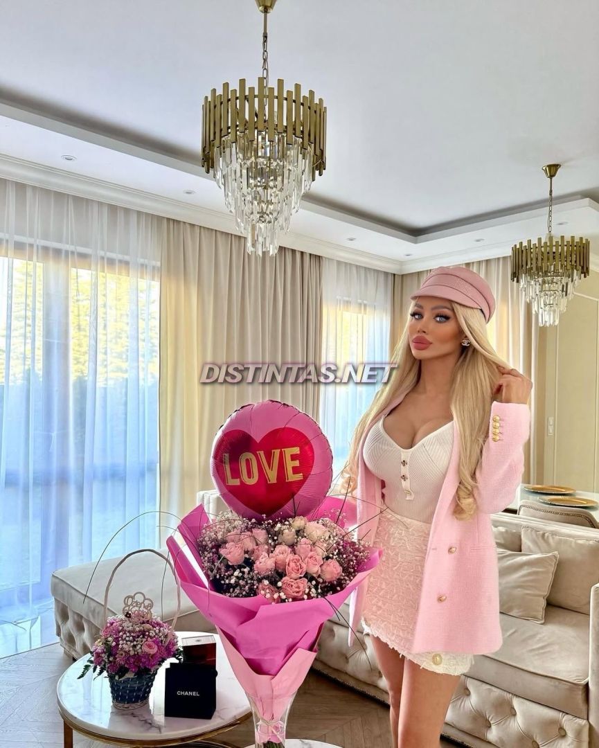Qamar Barbie