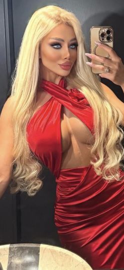 Qamar Barbie