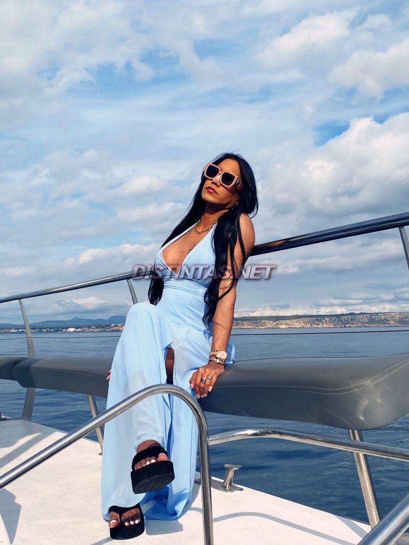 Camila Latina XXL