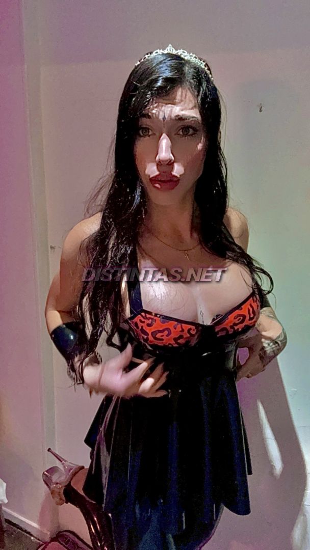 Valen Latina Hot