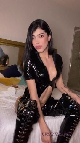 Valen Latina Hot