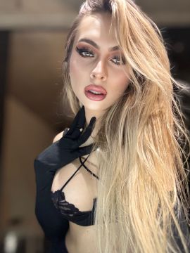 Alexandra Leon