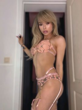 Alexandra Leon