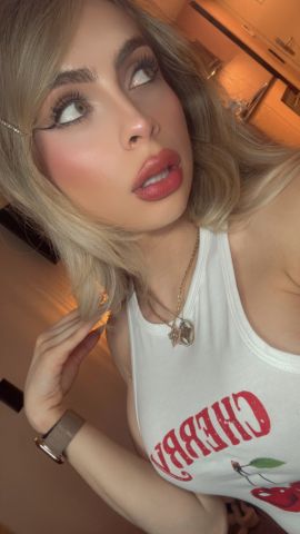 Alexandra Leon