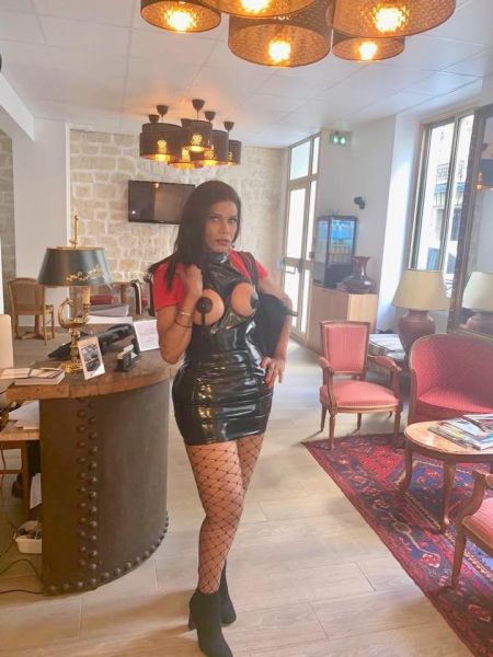 🍆🍼
TRANS EVA STAR LA MEJOR PRIMERA VEZ NA CIDADE LA MÁS FESTERA BRASILEÑA LECHERA ME ENCANTAN LAS FIESTAS, PASEMOS UN MOMENTO INOLVIDABLE JUNTOS, LO PASAREMOS MUY RICO 
 Soy una trans  escort perfecta con clase educada y muy maja. Dispuesta a sacarte de la rutina tengo diferentes servicios  no te quedes con el antojo soy muy maja doy trato de novios  amor, soy exclusiva para clientes exclusivos También me desplazo donde estes soy dulce, encantadora y muy vizioza, Experta en brindarte relajación y placer. Ven y compruébalo, te aseguro un masaje espectacular. Soy muy abierta y te garantizo total discreción . SOY ACTIVA Y PASIVA    IDIOMAS QUE HABLO  ESPAÑOL  FRANCES  ITALIANO PORTUGUES   INGLÉS 