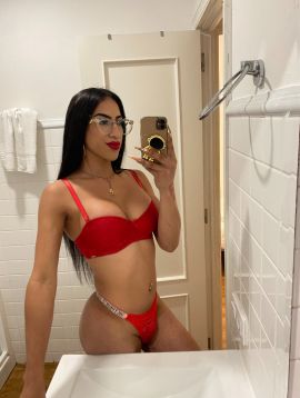 Alexandra Yoza