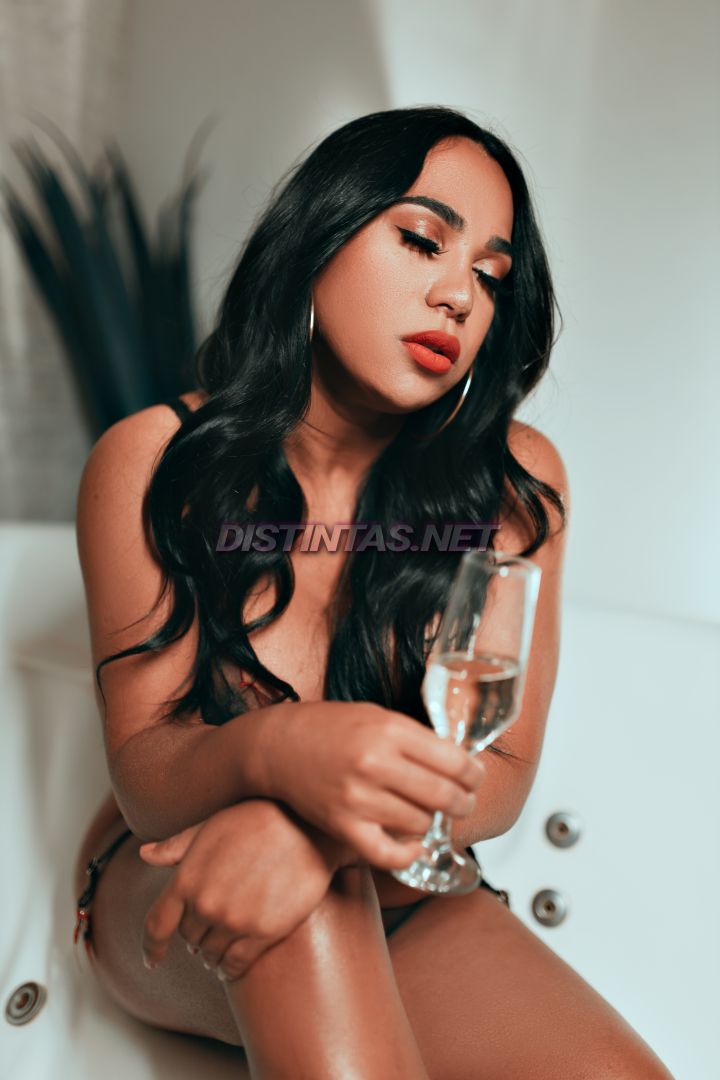 Ariana Bastos 