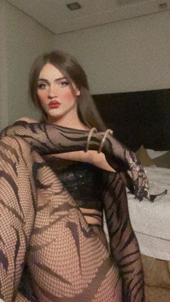 Hello ,I’m RAYON I’m the Moroccan Spanish Mix beauty ..
Just imagine yourself with me-an exotic ,fully-functional transsexual that will allow to reach all of those inner taboo desires from ravishing romanticism to spunky fetish …I will give you the best time companionship ever 
*i  do sex cam ✅
*Dont text me if you are not in RiYADH 
حياكم حبايبي 😘