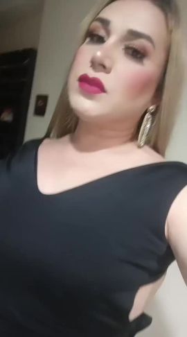 Ania De Leon