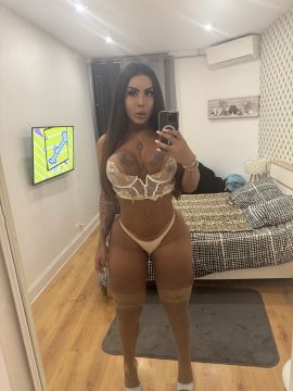Samylly Ayarla