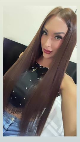 Elizabeth Leon