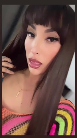 Elizabeth Leon