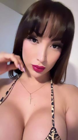 Elizabeth Leon