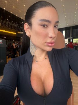 THE MOST FEMININE XL