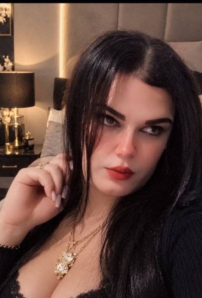 Slt je suis 👑 samara 👑 :أبعت رسالة تتوفر على أسمك والعمر وصورتك وسوف يتم الرد عليك اذ لم تكون في كازابلانكا لا تبعت رسالة وإذا ارسلت بدون فائدة سوف أحظرك بلوك ، انا شخصية قوية . شكرا ومرحبا بكم ادا كنت تحب سكس كاميرا او فديوهات تكلم معي عبر خاص 😘🥰🔥 Accepte sex cam 📷 et les appelle sxey📞