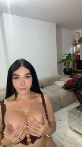 Emily Muñeton