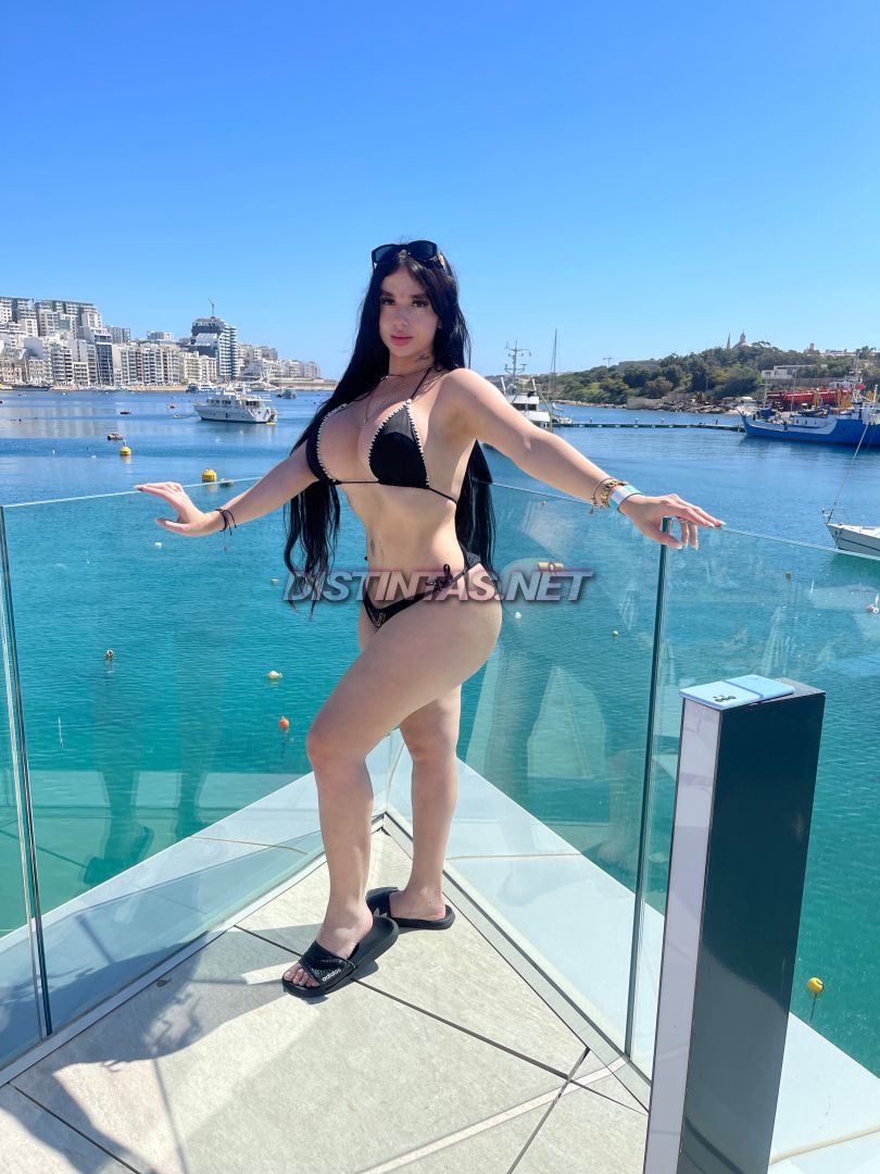 Emily Muñeton