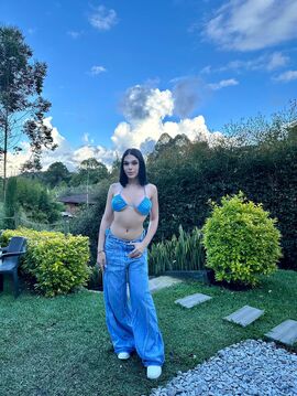 Mia Montesinos