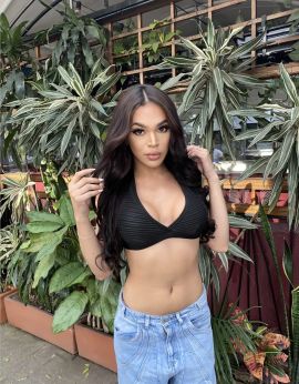 Mia Montesinos