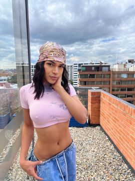 Mia Montesinos
