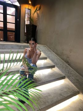 Mia Montesinos