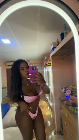 Thais Caicedo 