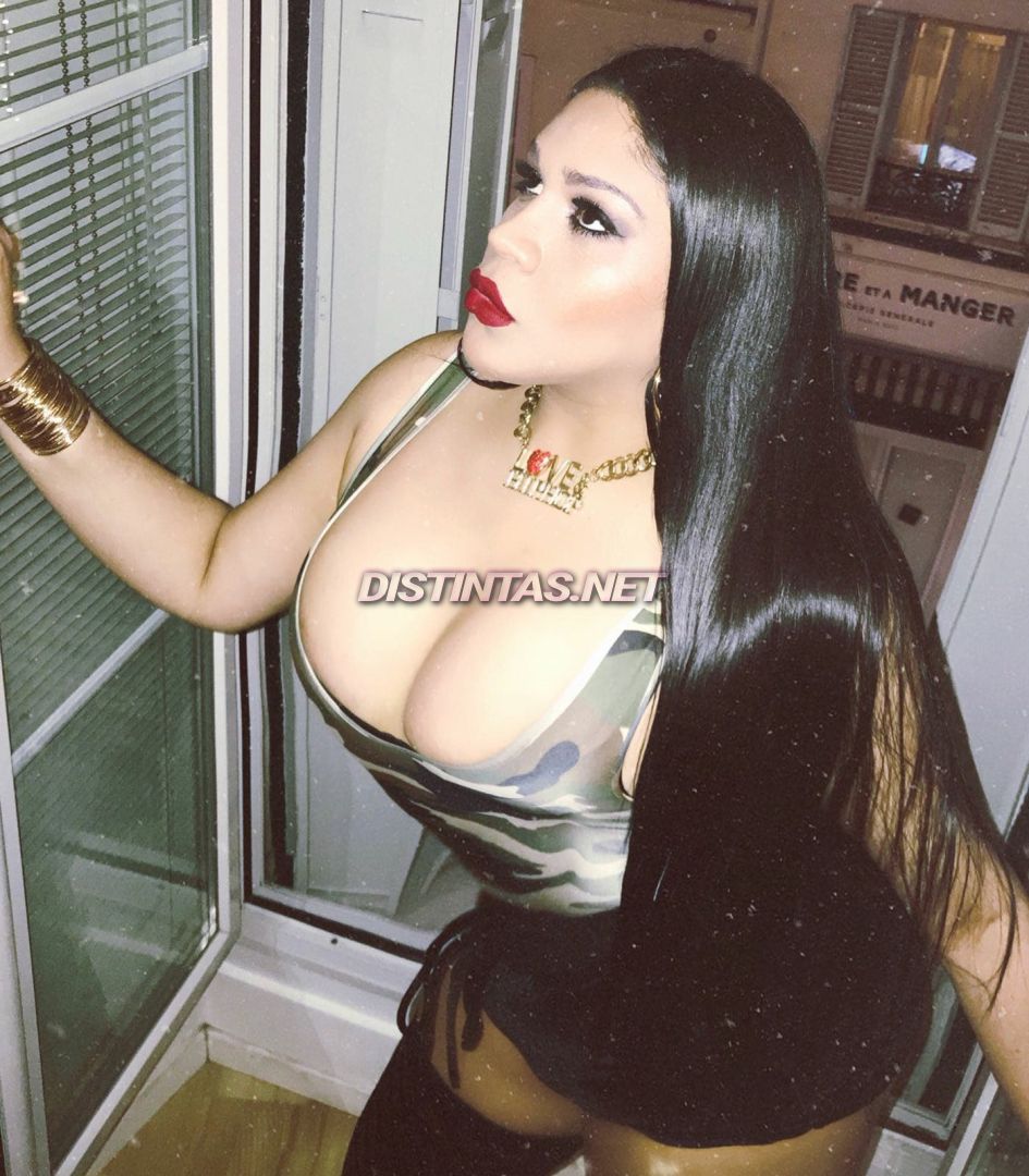 TS Melissa xxxl sexy