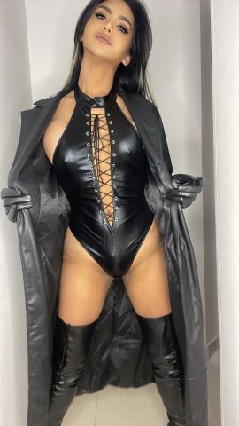 Finest Shemale Ella