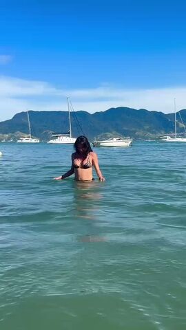 Flavia Sampaio