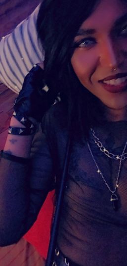 QueenR
