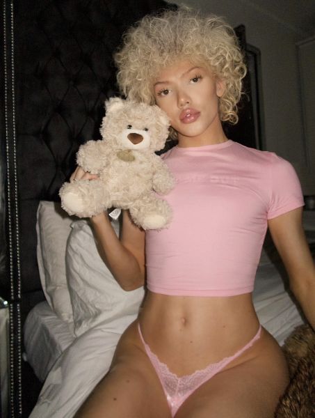 Escorts Trans Irish Fem Fantasy in Limerick
