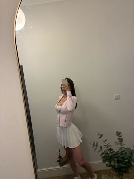 Chloe A