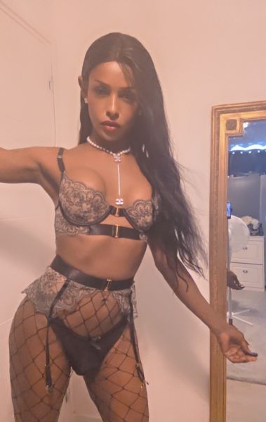 Escorts Trans Ruby Vicieuse en Paris